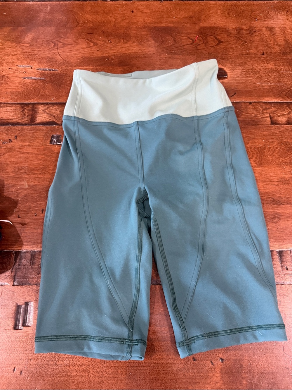 lululemon athletica Two-Tone Sage Green Bike Shorts with Light Waistband